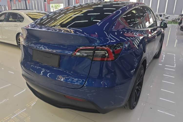 Used Tesla Model Y 2021 Standard Range Rear-Wheel Drive Version Rear Right 45 Deg