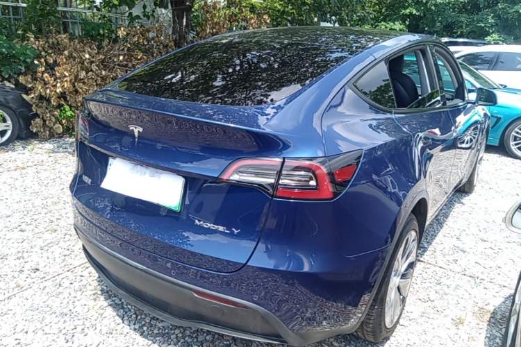 Used Tesla Model Y 2021 Long-Range All-Wheel-Drive Version 3D7 Rear Right 45 Deg