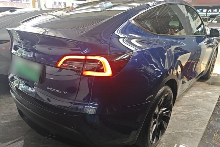 Used Tesla Model Y 2021 Long-Range All-Wheel-Drive Version Rear Right 45 Deg