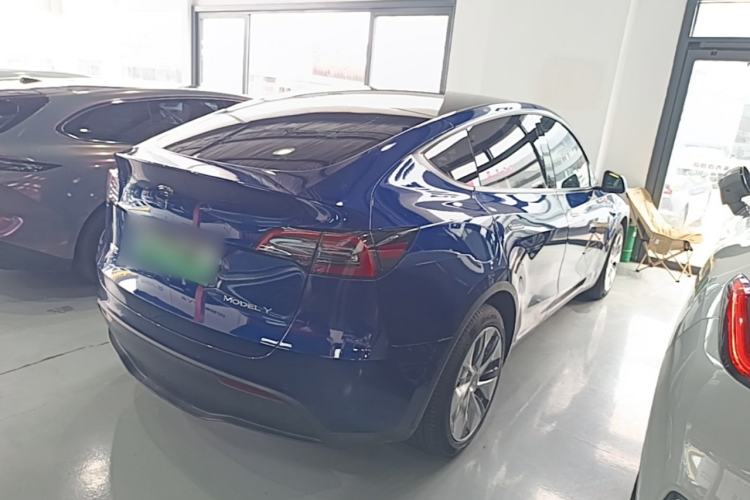 Used Tesla Model Y 2021 Long-Range All-Wheel-Drive Version Rear Right 45 Deg