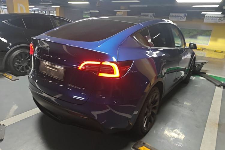Used Tesla Model Y 2021 Long-Range All-Wheel-Drive Version Rear Right 45 Deg