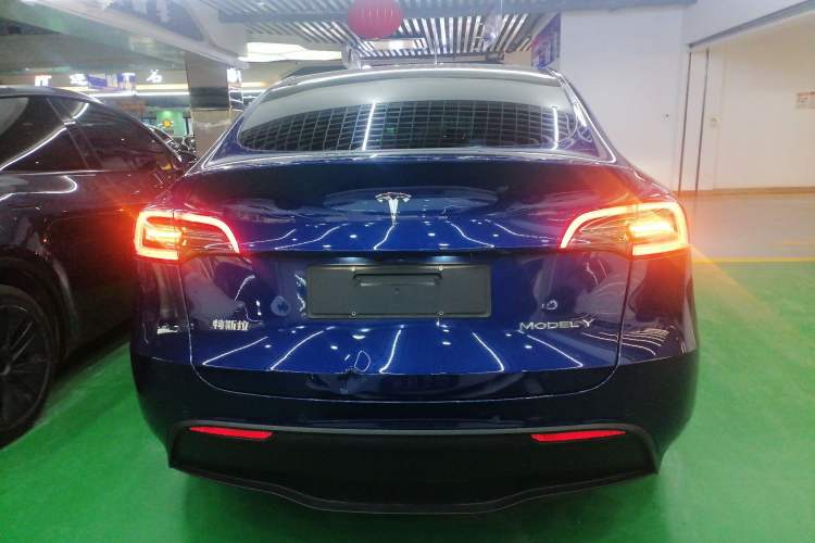 Used Tesla Model Y 2021 Long-Range All-Wheel-Drive Version 3D7 Rear