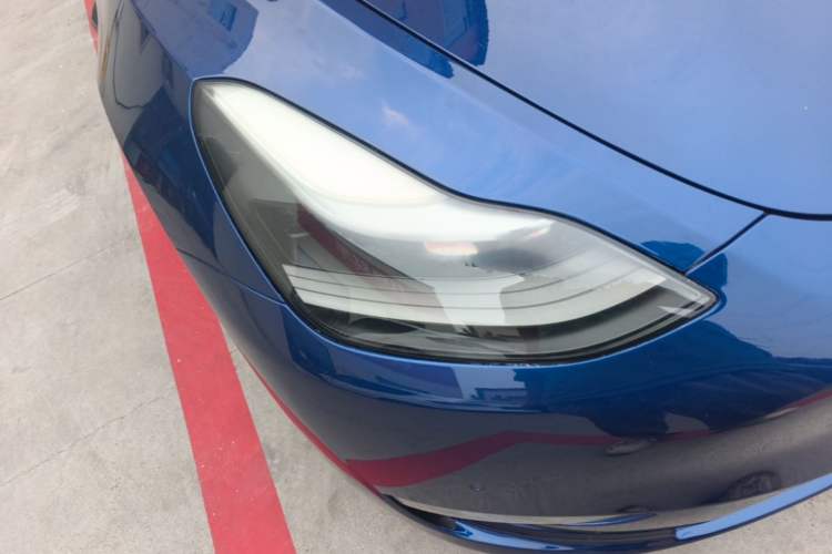 Used Tesla Model Y 2021 Long-Range All-Wheel-Drive Version Right Front Headlight