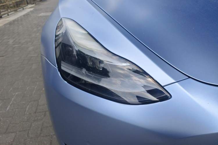 Used Tesla Model Y 2021 Standard Range Rear-Wheel Drive Version Right Front Headlight