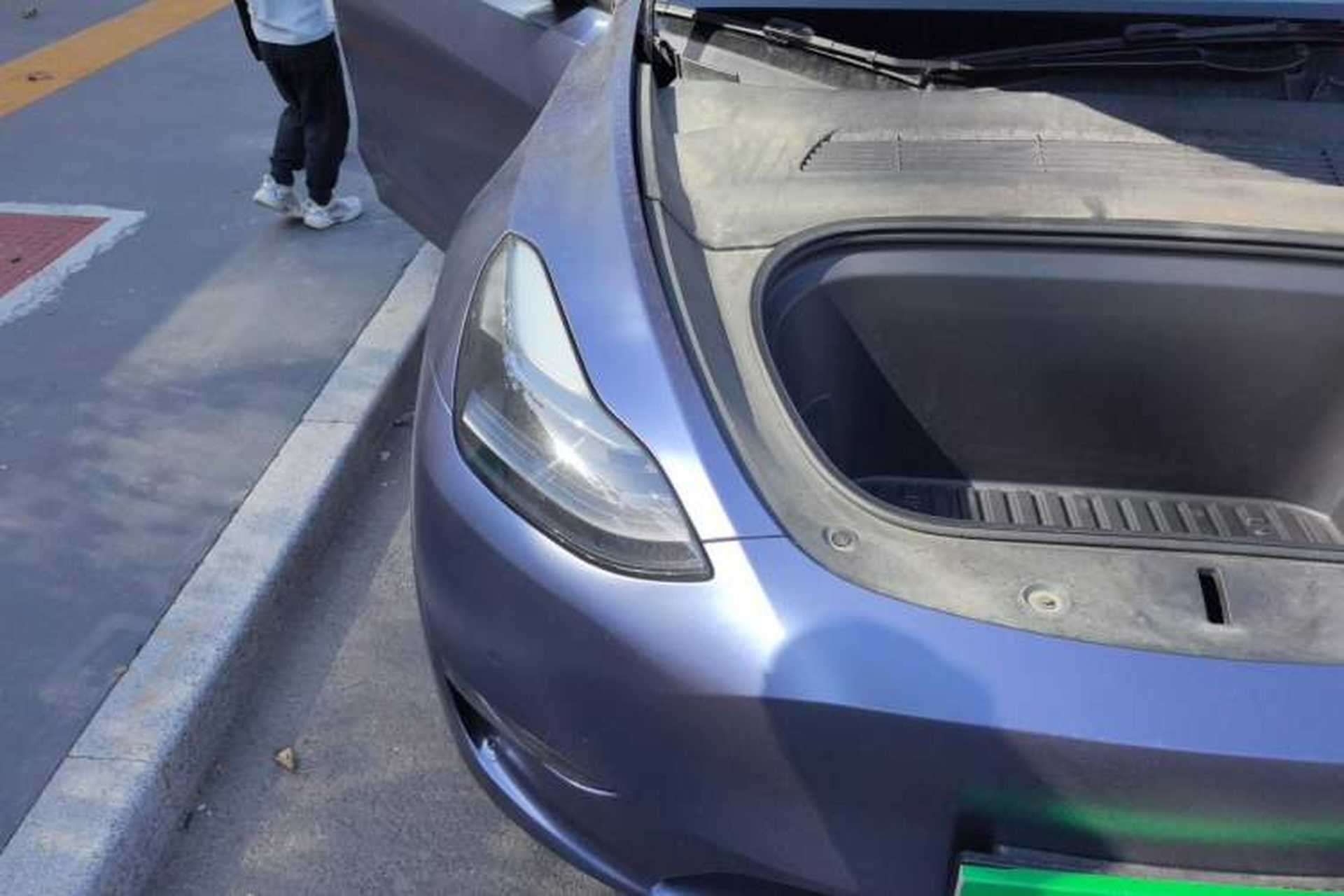 Used Tesla Model Y 2021 Standard Range Rear-Wheel Drive Version Right Front Headlight