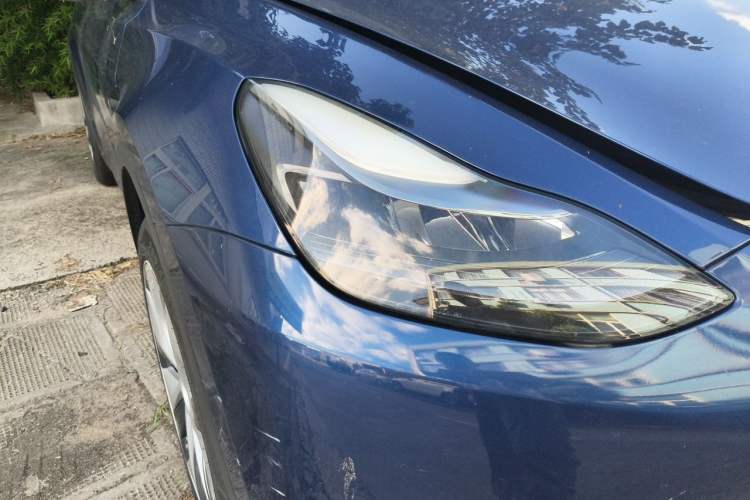 Used Tesla Model Y 2021 Standard Range Rear-Wheel Drive Version Right Front Headlight
