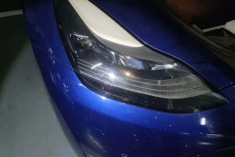 Used Tesla Model Y 2021 Standard Range Rear-Wheel Drive Version Right Front Headlight