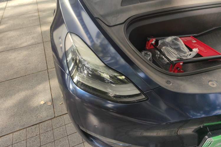 Used Tesla Model Y 2021 Long-Range All-Wheel-Drive Version 3D7 Right Front Headlight