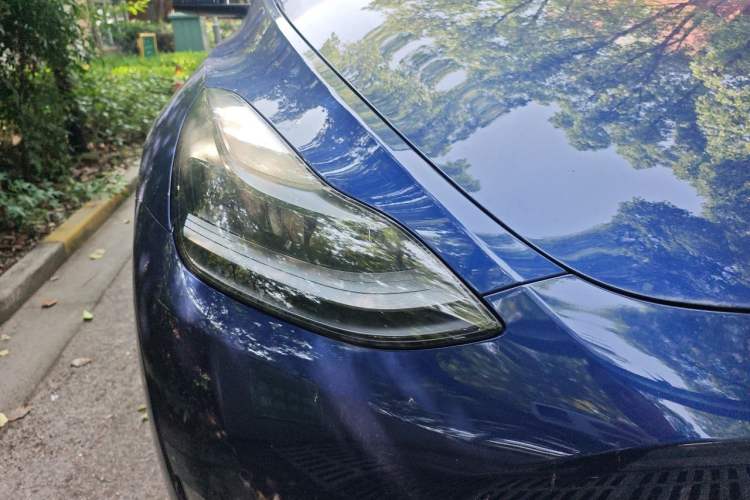 Used Tesla Model Y 2021 Standard Range Rear-Wheel Drive Version Right Front Headlight