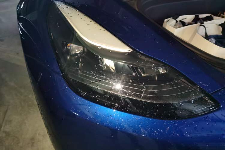 Used Tesla Model Y 2021 Standard Range Rear-Wheel Drive Version Right Front Headlight