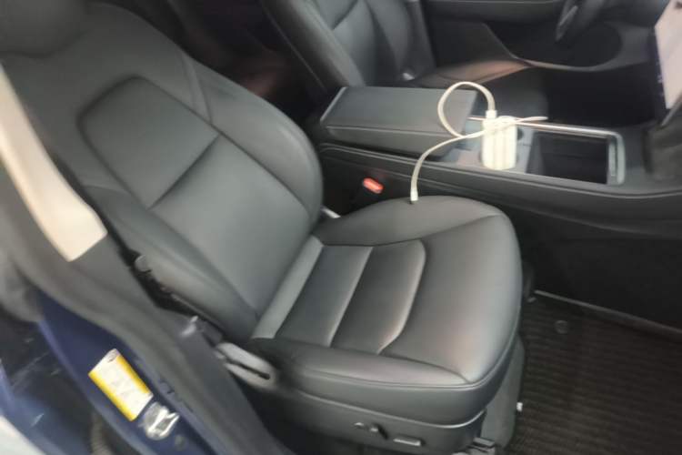 Used Tesla Model Y 2021 Long-Range All-Wheel-Drive Version Right Front Seat