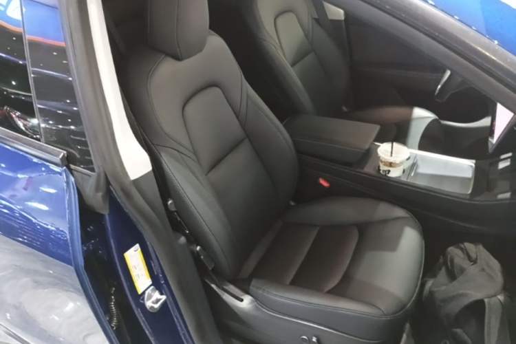 Used Tesla Model Y 2021 Long-Range All-Wheel-Drive Version Right Front Seat