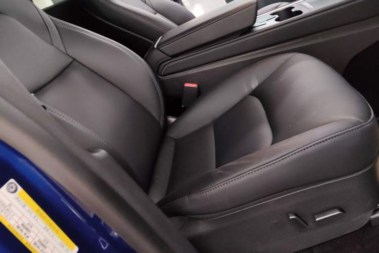 Used Tesla Model Y 2021 Performance High-Performance All-Wheel-Drive Version Right Front Seat