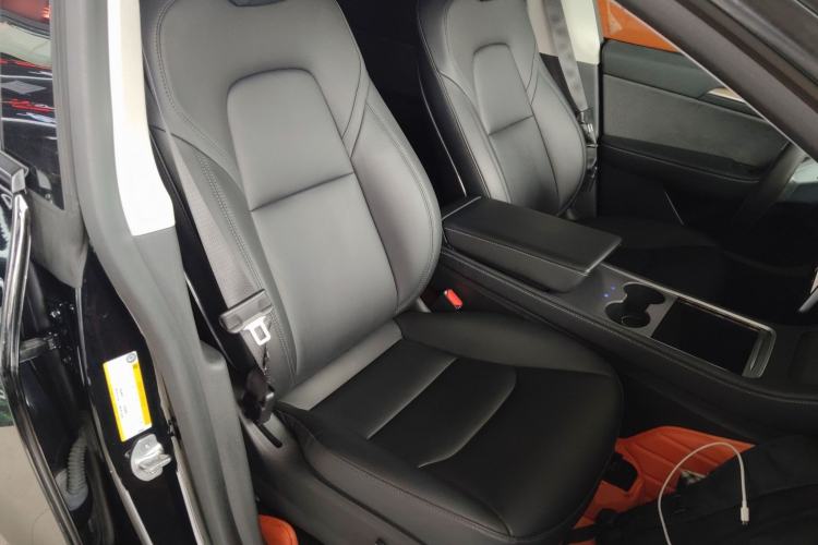 Used Tesla Model Y 2021 Performance High-Performance All-Wheel-Drive Version Right Front Seat