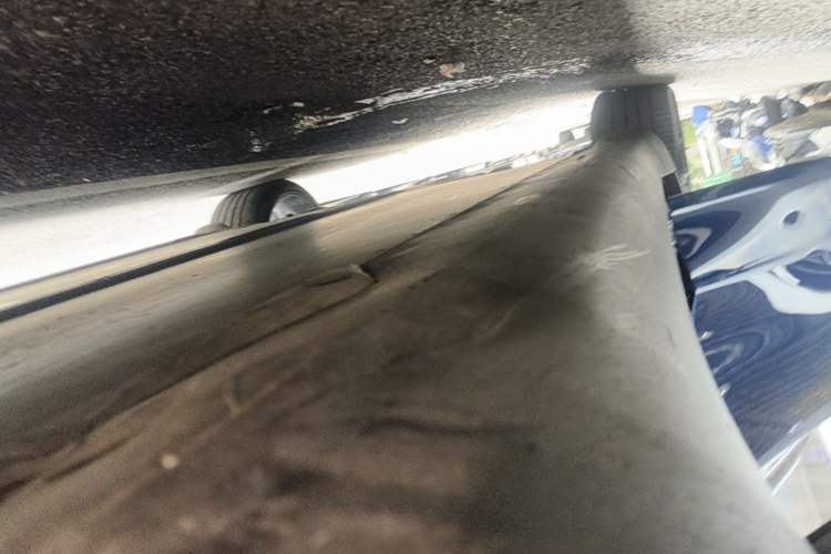 Used Tesla Model Y 2021 Performance High-Performance All-Wheel-Drive Version Right Side Sill