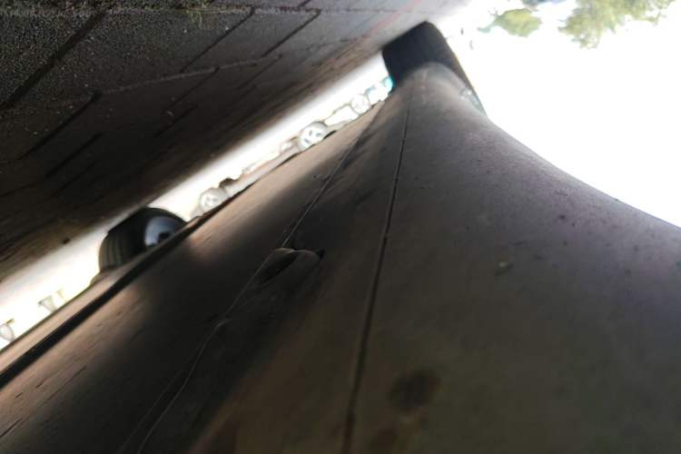 Used Tesla Model Y 2021 Long-Range All-Wheel-Drive Version Right Side Sill