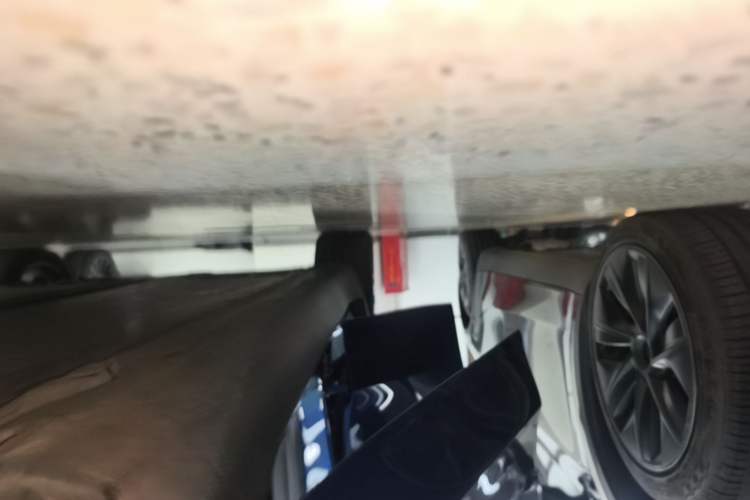 Used Tesla Model Y 2021 Standard Range Rear-Wheel Drive Version Right Side Sill