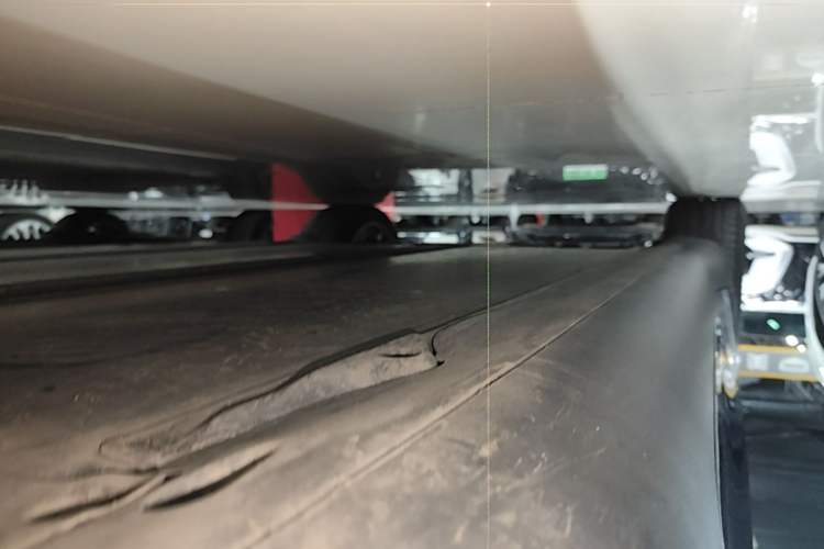 Used Tesla Model Y 2021 Standard Range Rear-Wheel Drive Version Right Side Sill