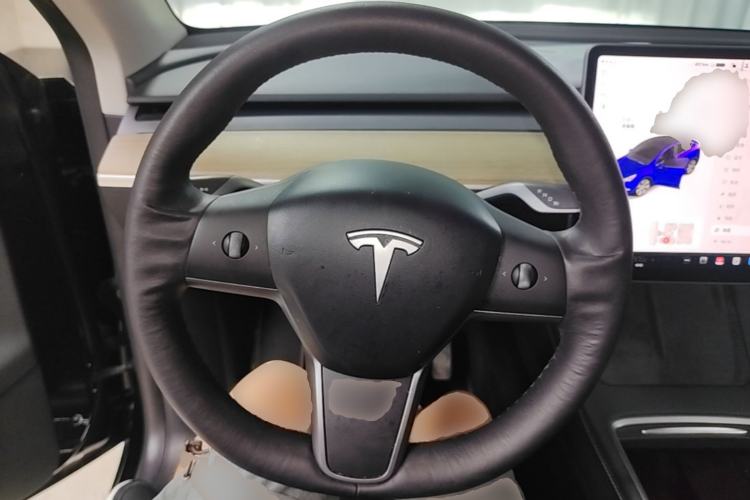 Used Tesla Model Y 2021 Long-Range All-Wheel-Drive Version 3D7 Steering Wheel