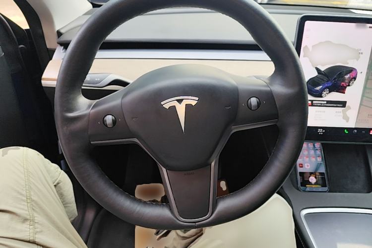 Used Tesla Model Y 2021 Long-Range All-Wheel-Drive Version 3D7 Steering Wheel