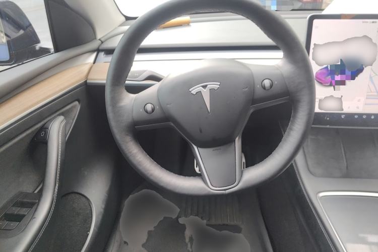 Used Tesla Model Y 2021 Long-Range All-Wheel-Drive Version 3D7 Steering Wheel