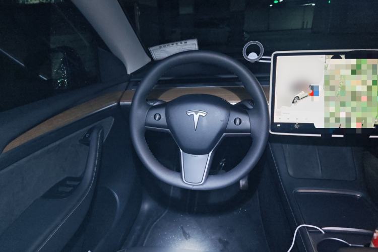 Used Tesla Model Y 2021 Long-Range All-Wheel-Drive Version 3D7 Steering Wheel
