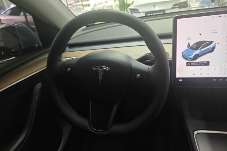 Used Tesla Model Y 2021 Long-Range All-Wheel-Drive Version 3D7 Steering Wheel