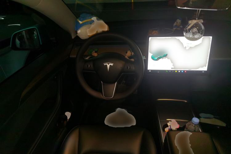 Used Tesla Model Y 2021 Long-Range All-Wheel-Drive Version 3D7 Steering Wheel