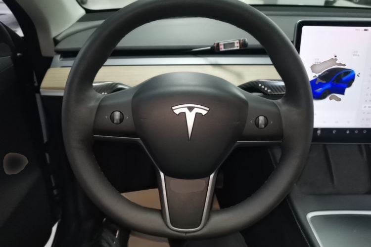Used Tesla Model Y 2021 Long-Range All-Wheel-Drive Version 3D7 Steering Wheel