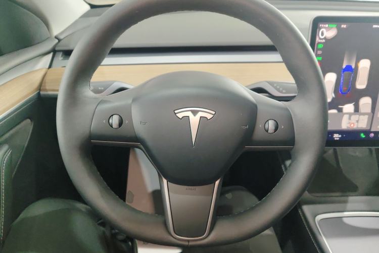 Used Tesla Model Y 2021 Long-Range All-Wheel-Drive Version 3D7 Steering Wheel