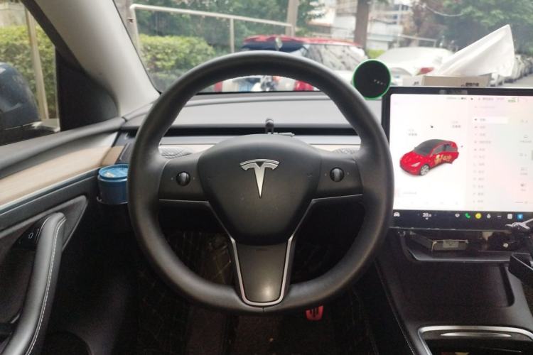 Used Tesla Model Y 2021 Long-Range All-Wheel-Drive Version 3D7 Steering Wheel