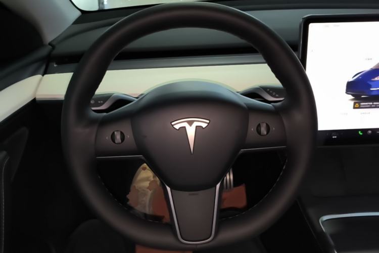 Used Tesla Model Y 2021 Performance High-Performance All-Wheel-Drive Version Steering Wheel
