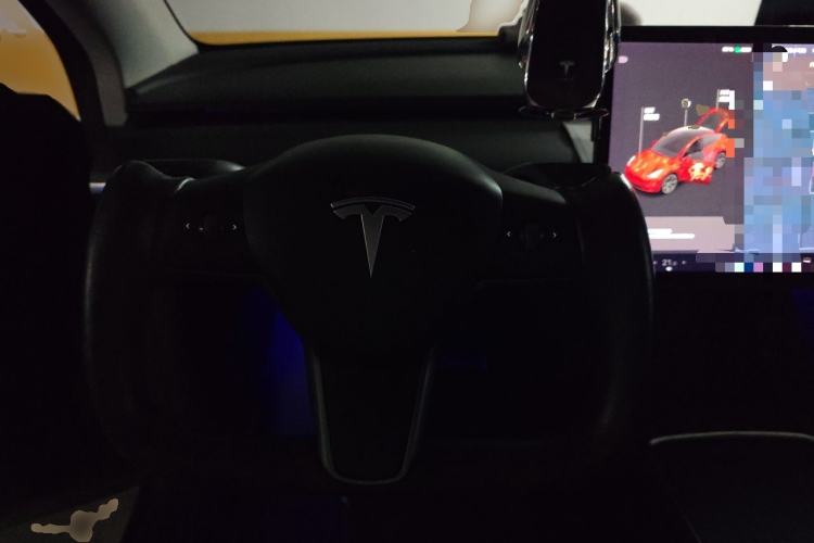 Used Tesla Model Y 2021 Long-Range All-Wheel-Drive Version Steering Wheel
