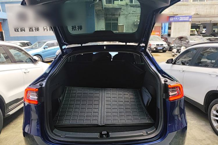 Used Tesla Model Y 2021 Long-Range All-Wheel-Drive Version 3D7 Trunk