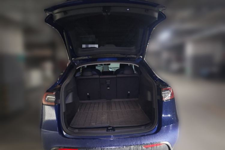 Used Tesla Model Y 2021 Long-Range All-Wheel-Drive Version 3D7 Trunk