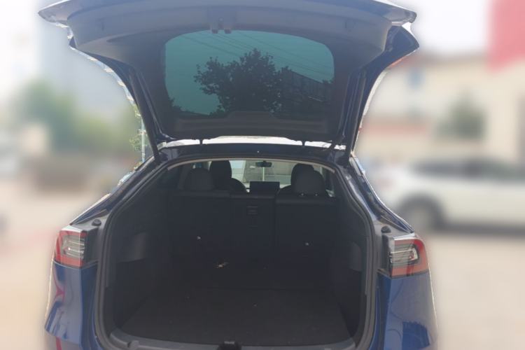Used Tesla Model Y 2021 Long-Range All-Wheel-Drive Version Trunk
