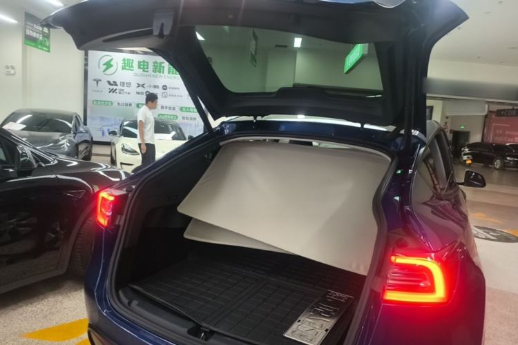 Used Tesla Model Y 2021 Standard Range Rear-Wheel Drive Version Trunk