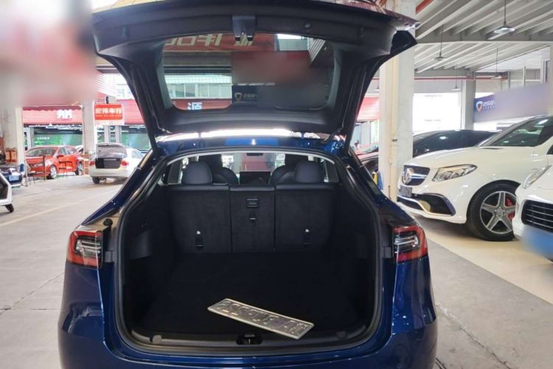 Used Tesla Model Y 2021 Standard Range Rear-Wheel Drive Version Trunk
