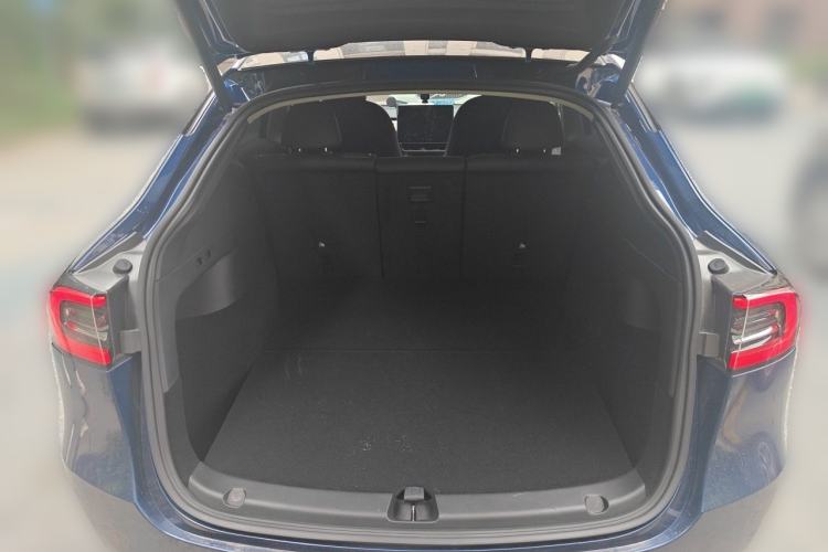 Used Tesla Model Y 2021 Performance High-Performance All-Wheel-Drive Version Trunk