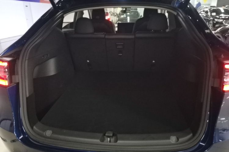 Used Tesla Model Y 2021 Long-Range All-Wheel-Drive Version 3D7 Trunk