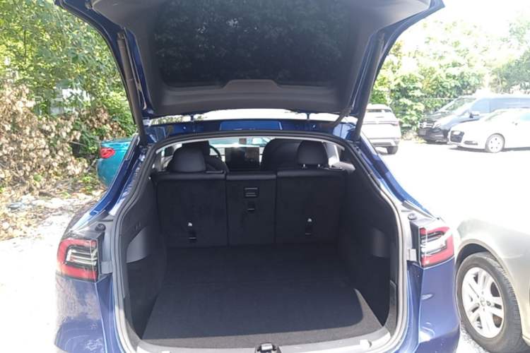Used Tesla Model Y 2021 Long-Range All-Wheel-Drive Version 3D7 Trunk
