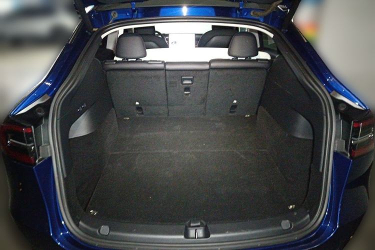 Used Tesla Model Y 2021 Long-Range All-Wheel-Drive Version 3D7 Trunk