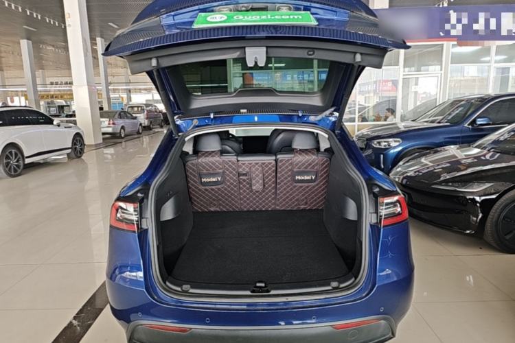 Used Tesla Model Y 2021 Standard Range Rear-Wheel Drive Version Trunk