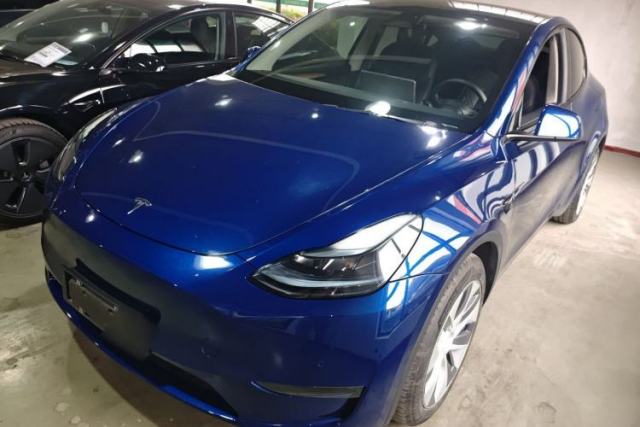 Used Tesla Model Y 2021 Long-Range All-Wheel-Drive Version 3D7