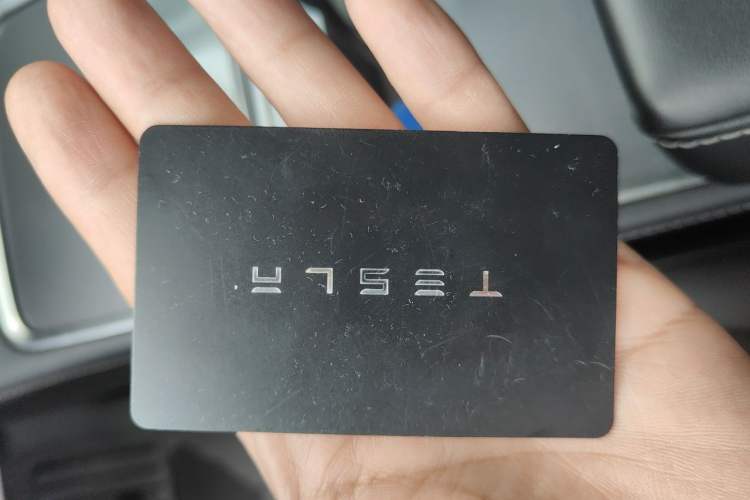 Used Tesla Model Y 2021 Long-Range All-Wheel-Drive Version 3D7 Vehicle Key