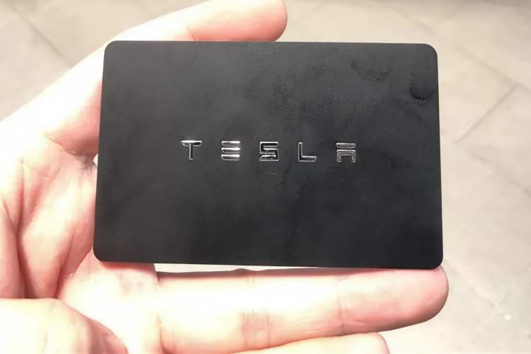 Used Tesla Model Y 2021 Long-Range All-Wheel-Drive Version 3D7 Vehicle Key