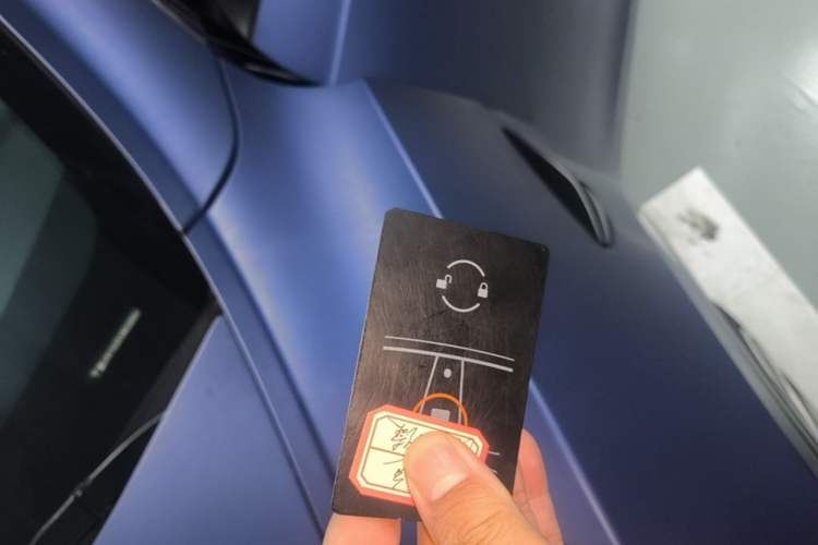Used Tesla Model Y 2021 Long-Range All-Wheel-Drive Version Vehicle Key