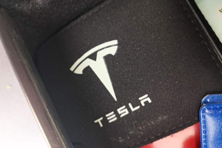 Used Tesla Model Y 2021 Standard Range Rear-Wheel Drive Version Vehicle Key