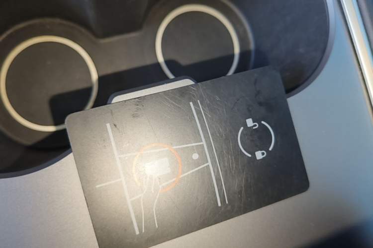 Used Tesla Model Y 2021 Long-Range All-Wheel-Drive Version Vehicle Key