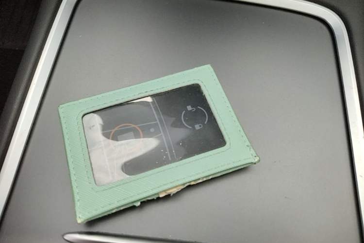 Used Tesla Model Y 2021 Long-Range All-Wheel-Drive Version 3D7 Vehicle Key
